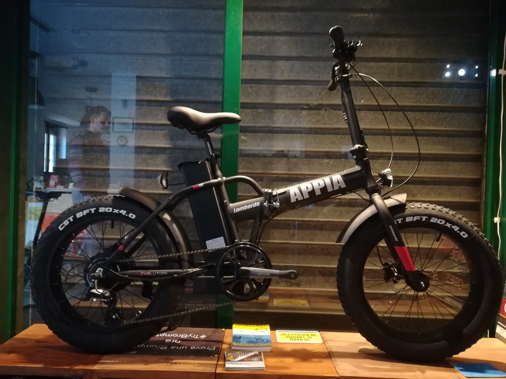 bicicletta elettrica pieghevole con cambio roma